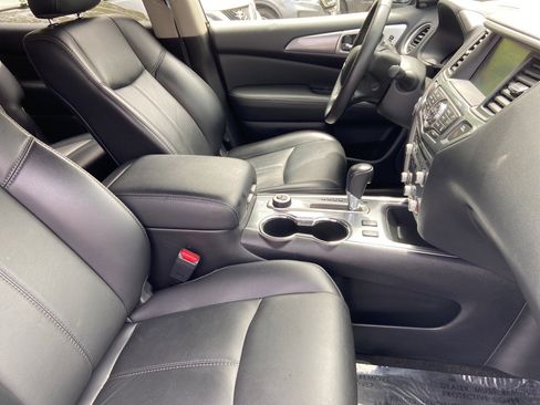 Used 2019 Nissan Pathfinder SL w/ SL Premium Package image 8