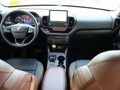 Used 2024 Ford Bronco Sport Outer Banks w/ Tech Package image 13