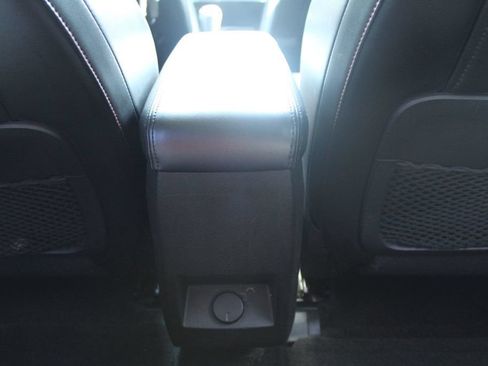 Used 2016 GMC Terrain SLT FWD image 25
