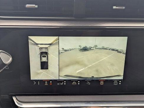 Used 2025 GMC Sierra 2500 Denali Ultimate w/ Max Trailering Package AWD/4WD image 11