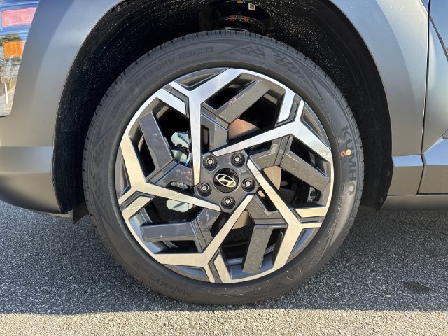 Used 2026 Hyundai Kona SEL Premium FWD image 8