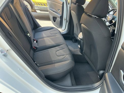 New 2026 Hyundai Elantra SE FWD image 29