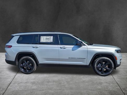 New 2025 Jeep Grand Cherokee L Limited w/ Luxury Tech Group II image 3