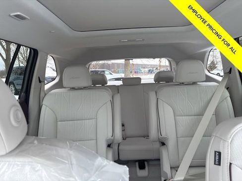 New 2026 Buick Enclave Avenir image 18