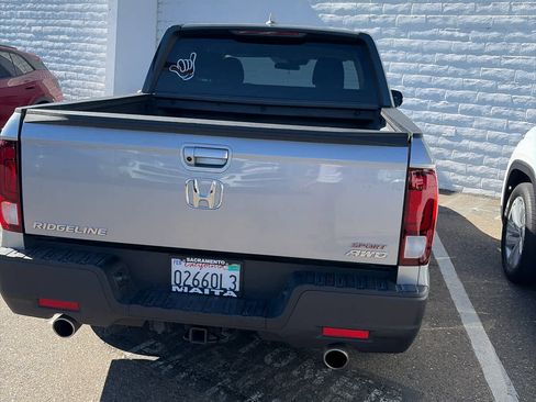 Used 2022 Honda Ridgeline Sport image 4