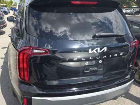 Used 2023 Kia Telluride S w/ S Sunroof Package image 4