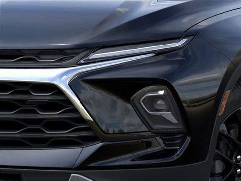 New 2026 Chevrolet Blazer LT w/ LPO, Black Sport Package AWD/4WD image 12