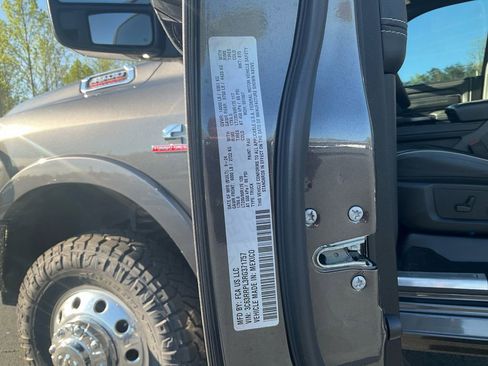 Used 2024 RAM 3500 Limited AWD/4WD image 18