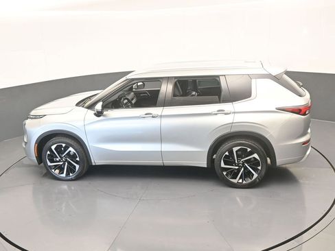 Used 2022 Mitsubishi Outlander SEL image 45