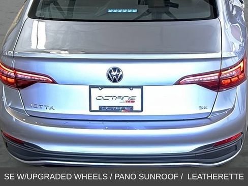 Used 2024 Volkswagen Jetta SE w/ Panoramic Sunroof Package FWD image 12