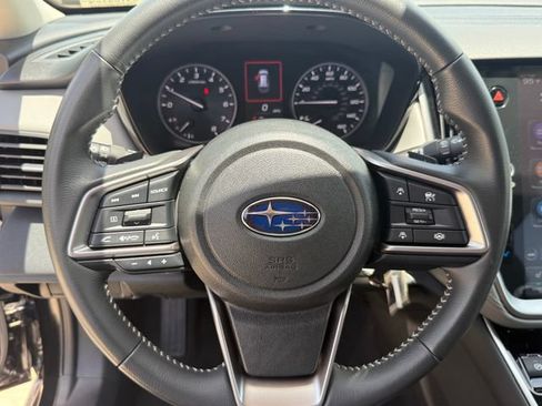 Used 2025 Subaru Outback Premium AWD/4WD image 13