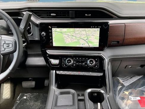 New 2026 GMC Sierra 3500 Denali Ultimate AWD/4WD image 8
