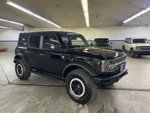 Certified 2024 Ford Bronco Badlands AWD/4WD image 1