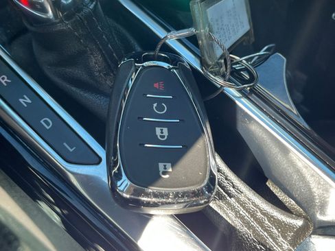 Used 2025 Chevrolet Trax LT w/ LT Convenience Package image 21