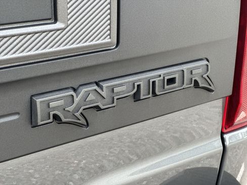 Used 2025 Ford F150 Raptor AWD/4WD image 19