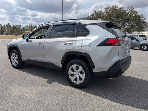 Used 2019 Toyota RAV4 LE image 6