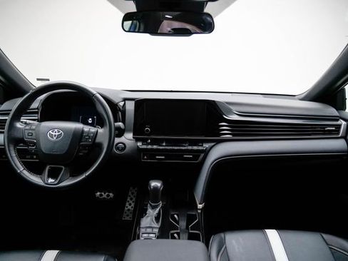 Used 2025 Toyota Camry SE FWD image 24