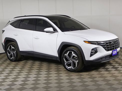 Certified 2023 Hyundai Tucson Limited AWD/4WD image 2