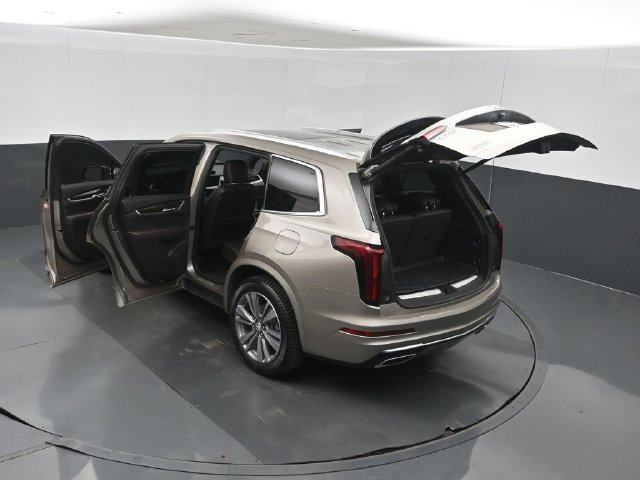 Used 2022 Cadillac XT6 Premium Luxury FWD image 62