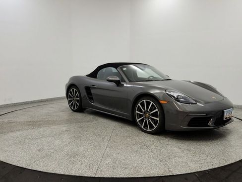 Used 2017 Porsche 718 Boxster RWD image 7