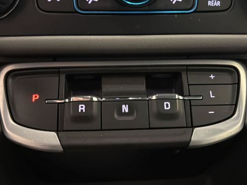 Used 2022 GMC Terrain SLT w/ Infotainment Package II AWD/4WD image 22