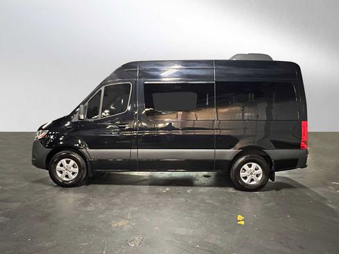 Used 2022 Mercedes-Benz Sprinter 2500 image 6