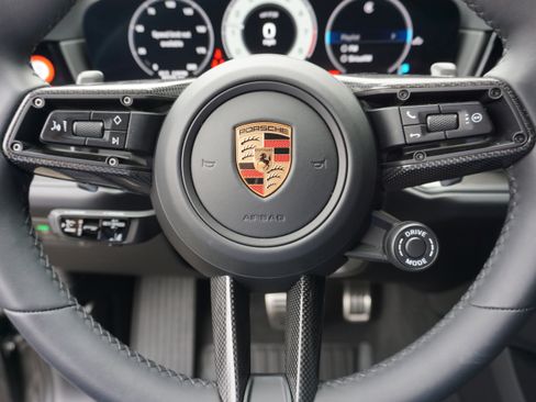 Certified 2025 Porsche Cayenne GTS AWD/4WD image 5