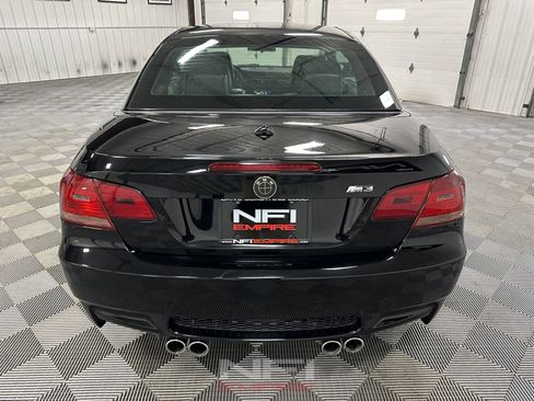 Used 2010 BMW M3 Convertible RWD image 17