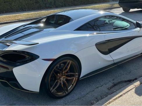 Used 2017 McLaren 570S Coupe RWD image 2