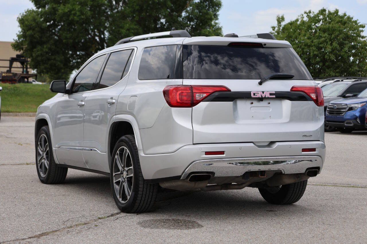 Used 2018 GMC Acadia Denali w/ Technology Package AWD/4WD image 11