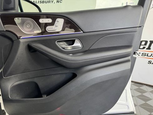 Used 2024 Mercedes-Benz GLE 350 4MATIC image 36
