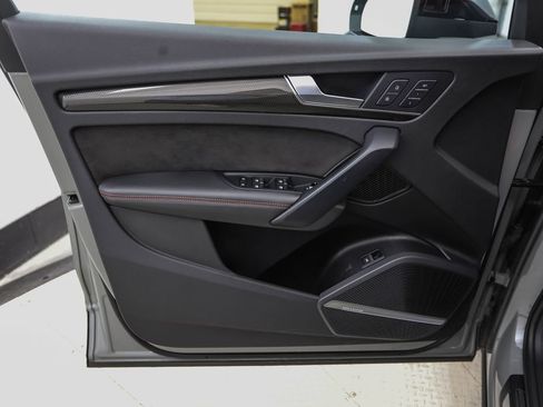Used 2019 Audi SQ5 Prestige w/ Prestige Package AWD/4WD image 9