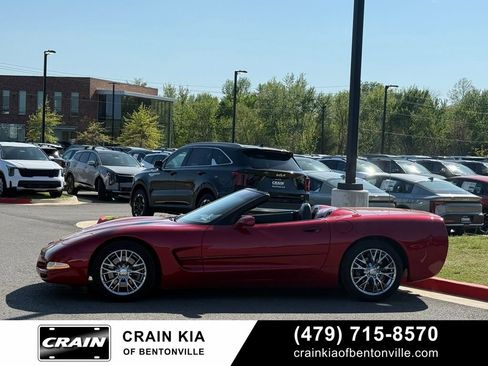 Used 2004 Chevrolet Corvette Convertible w/ Preferred Equipment Group RWD image 4