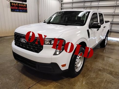 Used 2025 Ford Maverick XL FWD image 1
