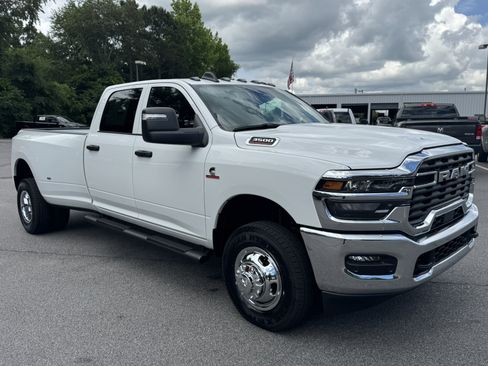 New 2026 RAM 3500 Tradesman AWD/4WD image 3