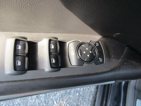 Used 2013 Lincoln MKZ FWD image 16