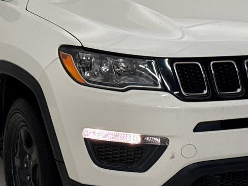 Used 2021 Jeep Compass Sport FWD image 5