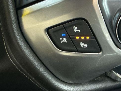 Used 2018 Chevrolet Silverado 1500 LTZ Z71 w/ Redline Edition image 27