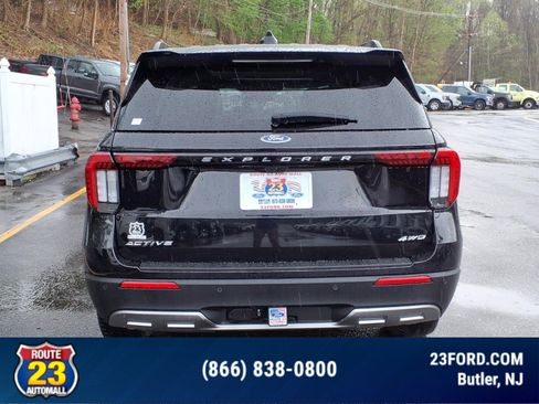 Certified 2025 Ford Explorer Active w/ Active Comfort Package AWD/4WD image 7