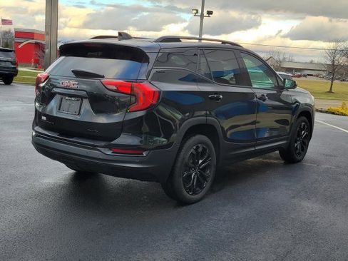 Used 2021 GMC Terrain SLE w/ Driver Convenience Package image 4