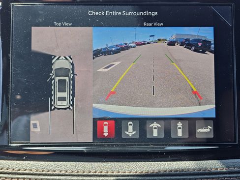 New 2026 Chrysler Pacifica Pinnacle w/ Trailer Tow Group AWD/4WD image 33