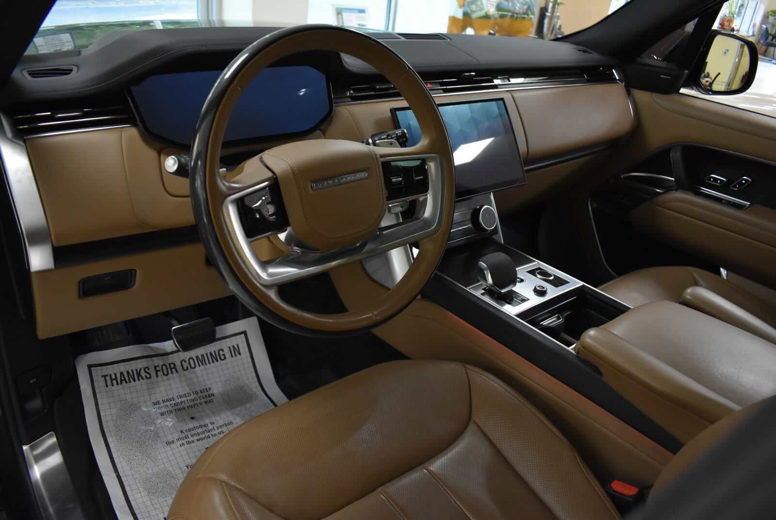 Used 2023 Land Rover Range Rover Long Wheelbase SE AWD/4WD image 11