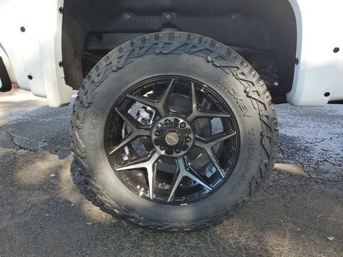 New 2026 GMC Sierra 1500 AT4 w/ Technology Package image 6