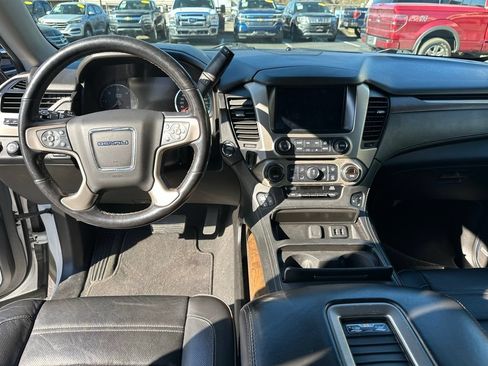 Used 2019 GMC Yukon XL Denali RWD image 14