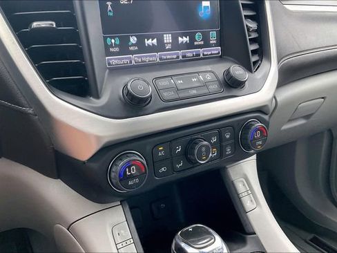 Used 2019 GMC Acadia SLT FWD image 33