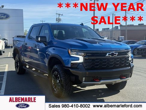 Used 2022 Chevrolet Silverado 1500 ZR2 image 1