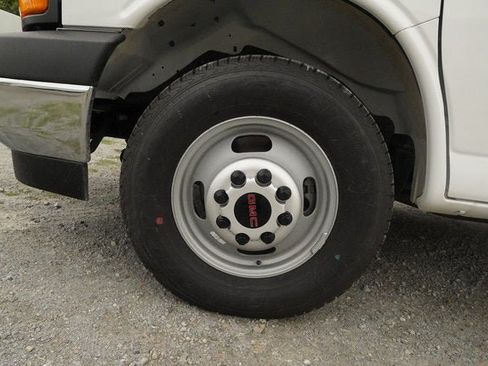 New 2026 GMC Savana 4500 w/ Power Convenience Package RWD image 38