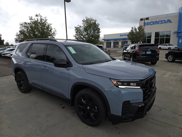 New 2026 Honda Pilot Black Edition image 2