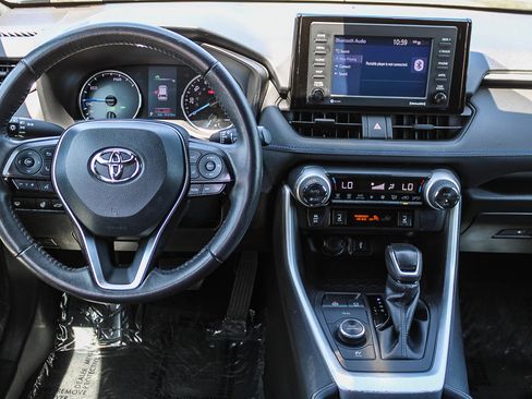 Used 2022 Toyota RAV4 SE w/ Convenience Package AWD/4WD image 15