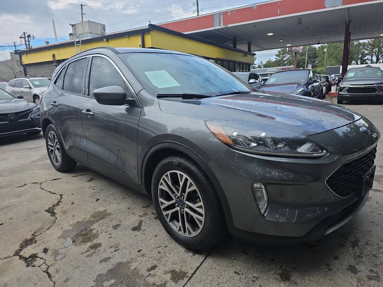 Used 2022 Ford Escape SEL w/ Technology Package FWD image 4